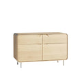 **Technische titel in het Nederlands:** **Moderne houten dressoir met afgeronde hoeken en metalen poten**